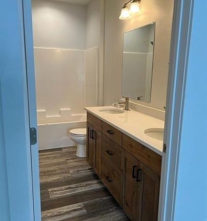 4th image of 310 Snake River Dr #2