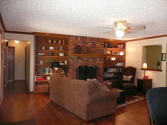 2nd image of 6386 Youngland Dr S
