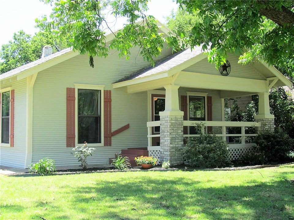 1st image of 407 E Bois D Arc St