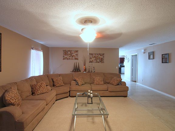 2nd image of 3297 Amberley Park Cir