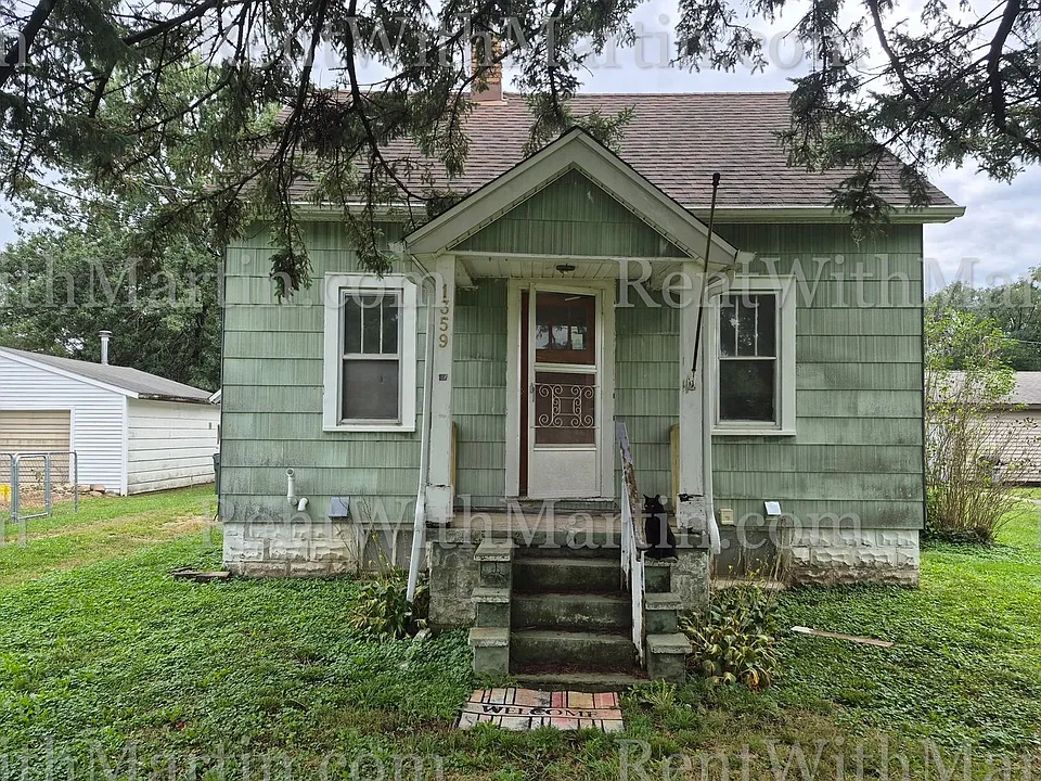 1359 Garden Ave