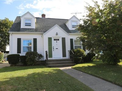 49 Scarborough Rd, Pawtucket, RI, 02861