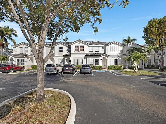 4th image of 5420 NW 107th Ave APT 310