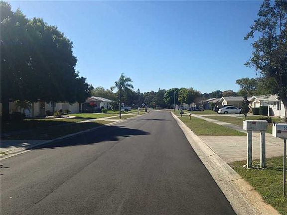 3rd image of 5550 Williamsdale Ct
