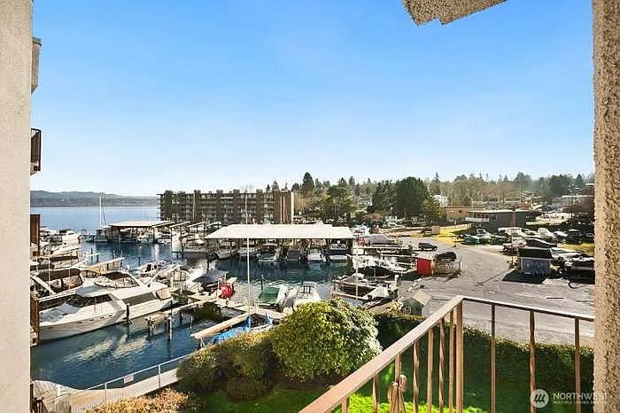 9030 Seward Park Ave S #411 — Photo 9