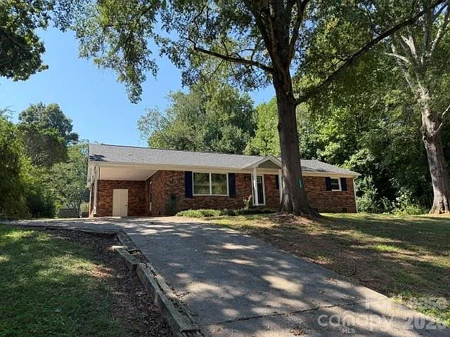 3309 Rollingwood Dr