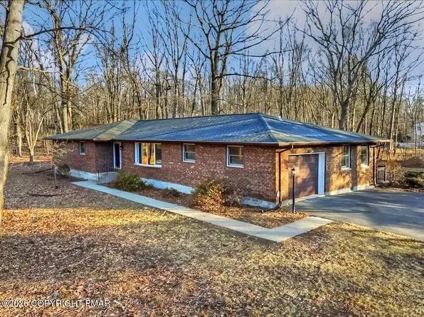 237 Shady Oaks Dr E, Saylorsburg, PA 18353