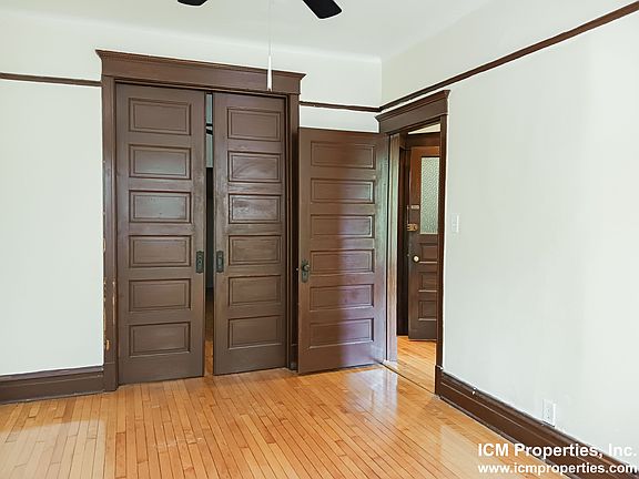 3rd image of 3639.2 N Paulina St #2