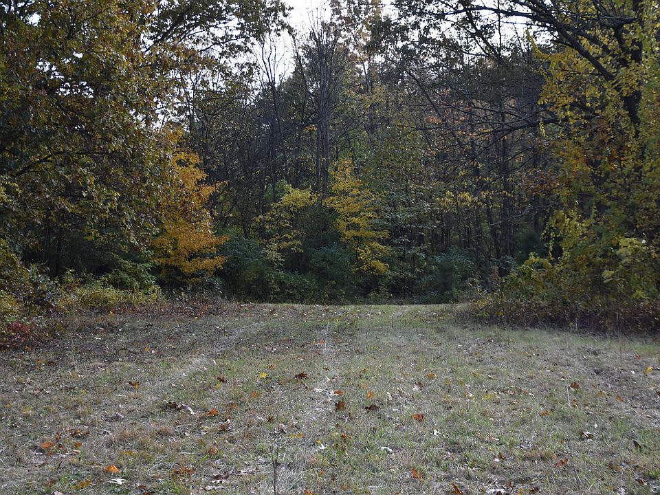 2nd image of 214 E Bertrand Rd