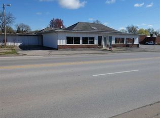 223 S 11th St, Clinton, IN 47842