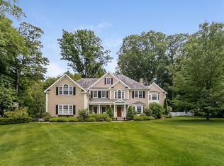 42 Huckleberry Ln, Darien, CT 06820