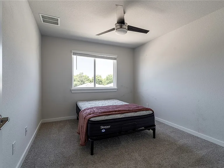 956 Lady Bird Ln — Photo 29