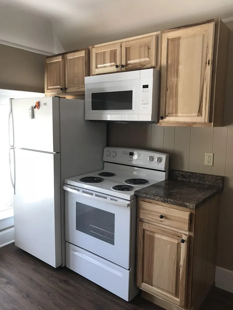 Kitchen - 1030 Pierre St #2