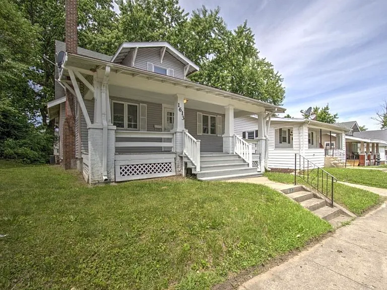1613 N Monroe St — Photo 1