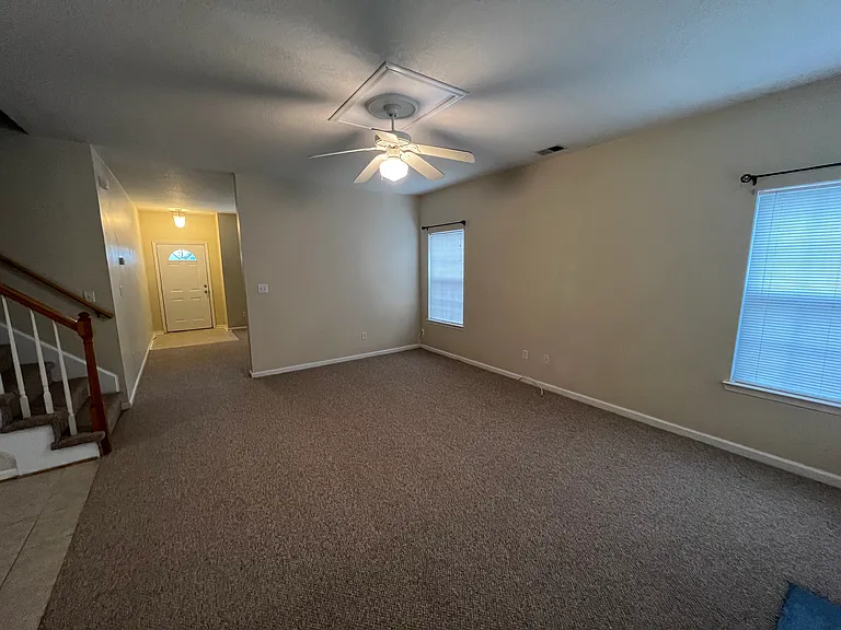 433 Garcia Dr — Photo 24