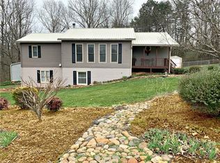 2276 38th Ave NE, Hickory, NC 28601