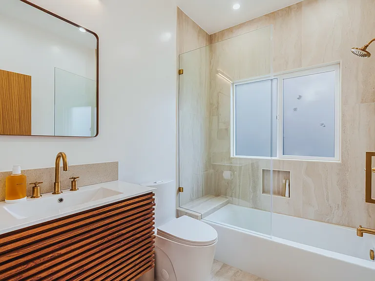 8417 Holy Cross Pl — Photo 39