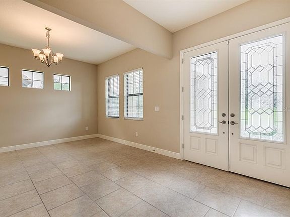 5th image of 714 Terra Vista St