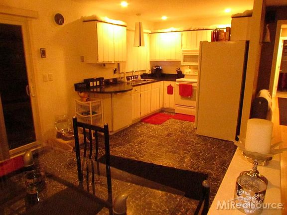 5th image of 25672 Cloie Dr