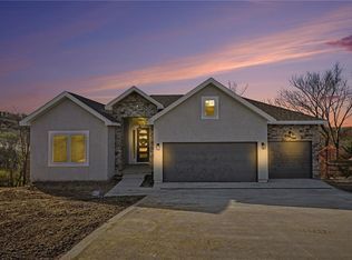 5021 Bradshaw St, Shawnee, KS 66216