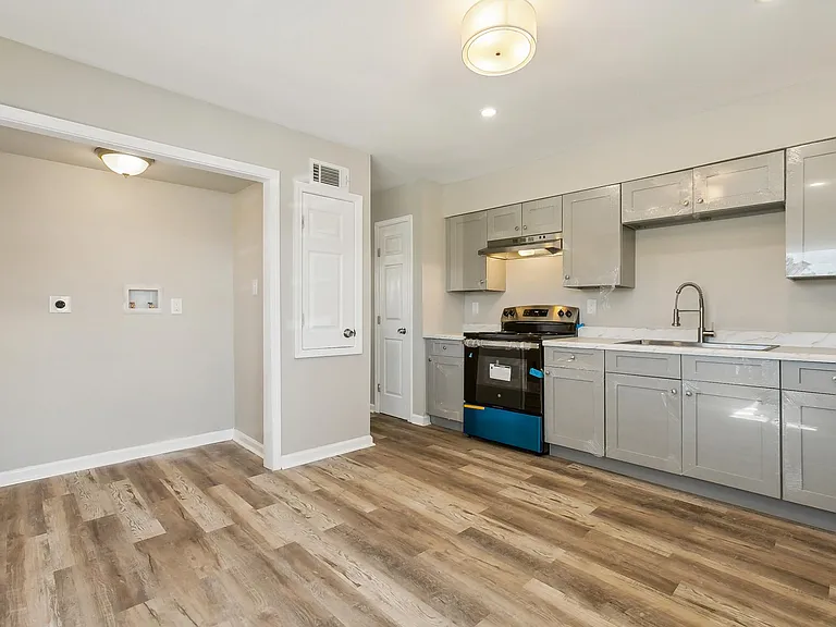 1124 Tallow Tree Ln #18 — Photo 6