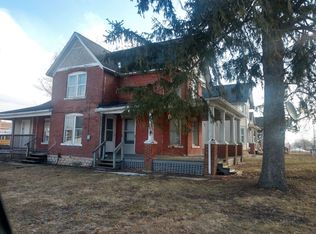 295 W Beaver St, Saint Anne, IL