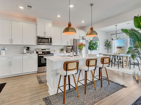 4th image of 4428 Skyridge Dr