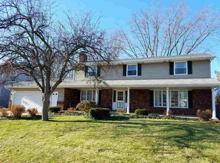 1303 N Fernmeadow Dr, Appleton, WI 54915