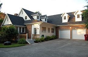 3rd image of 105 Woodbriar Dr