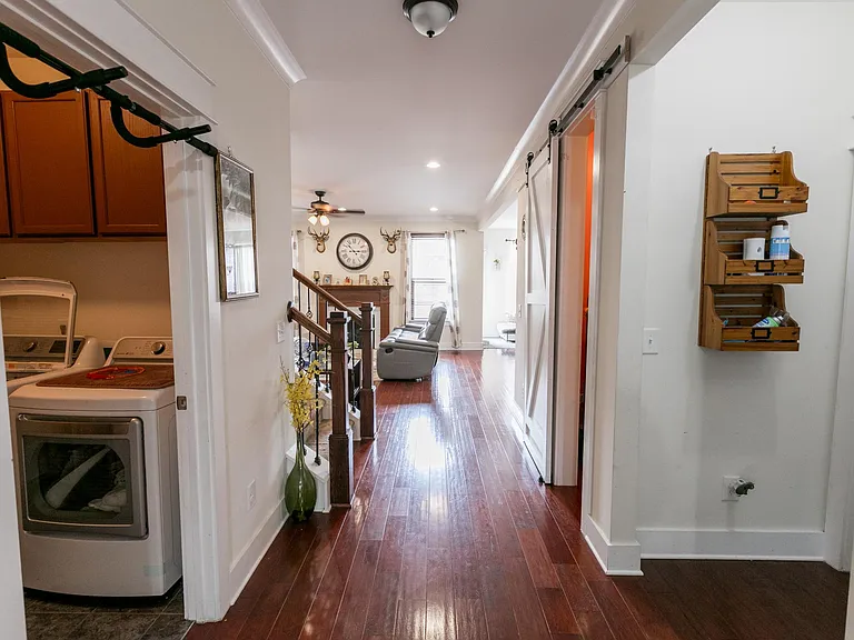 726 Newcomb St — Photo 10