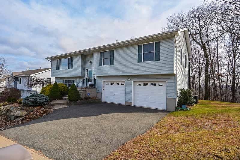 1st image of 58 Livingston Ave