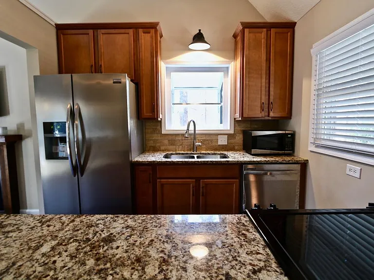 1595 Longleaf Dr E — Photo 5