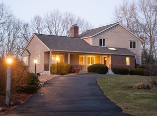 64 Grove St, Norfolk, MA 02056