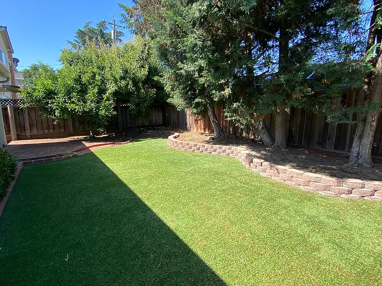 370 Colville Dr — Photo 37