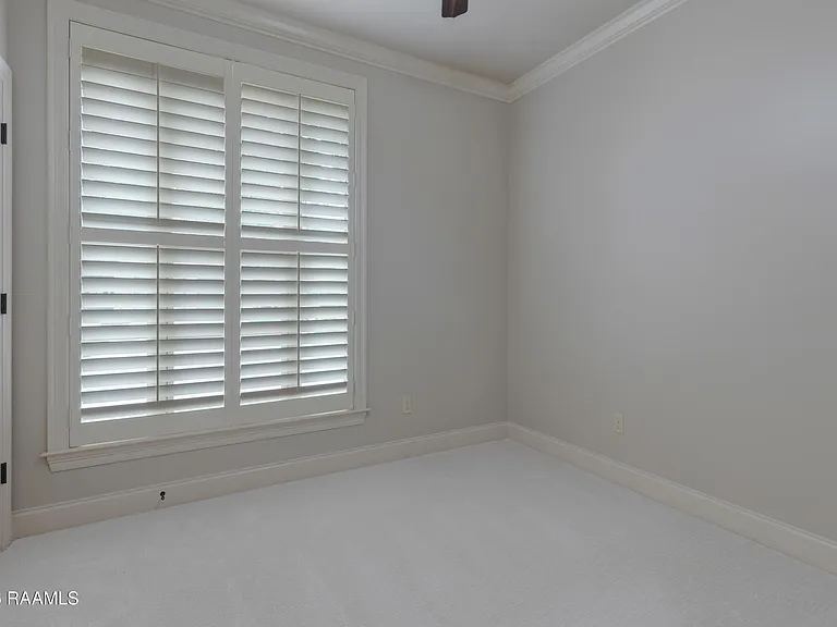 100 Andrews Cor — Photo 16