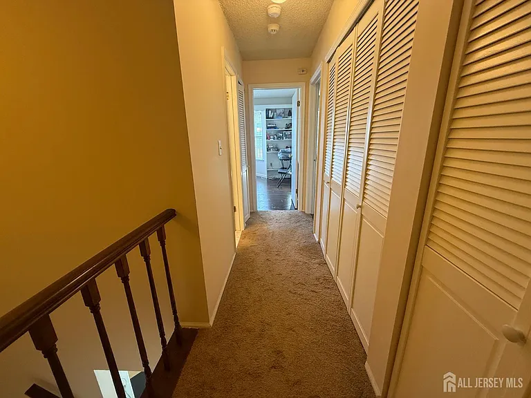207 Darwin Ln — Photo 10