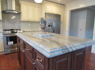 8 Spanish Wells St, Toms River, NJ 08757