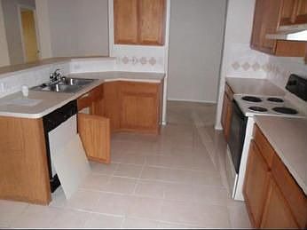4th image of 4220 Cave Cove Ct