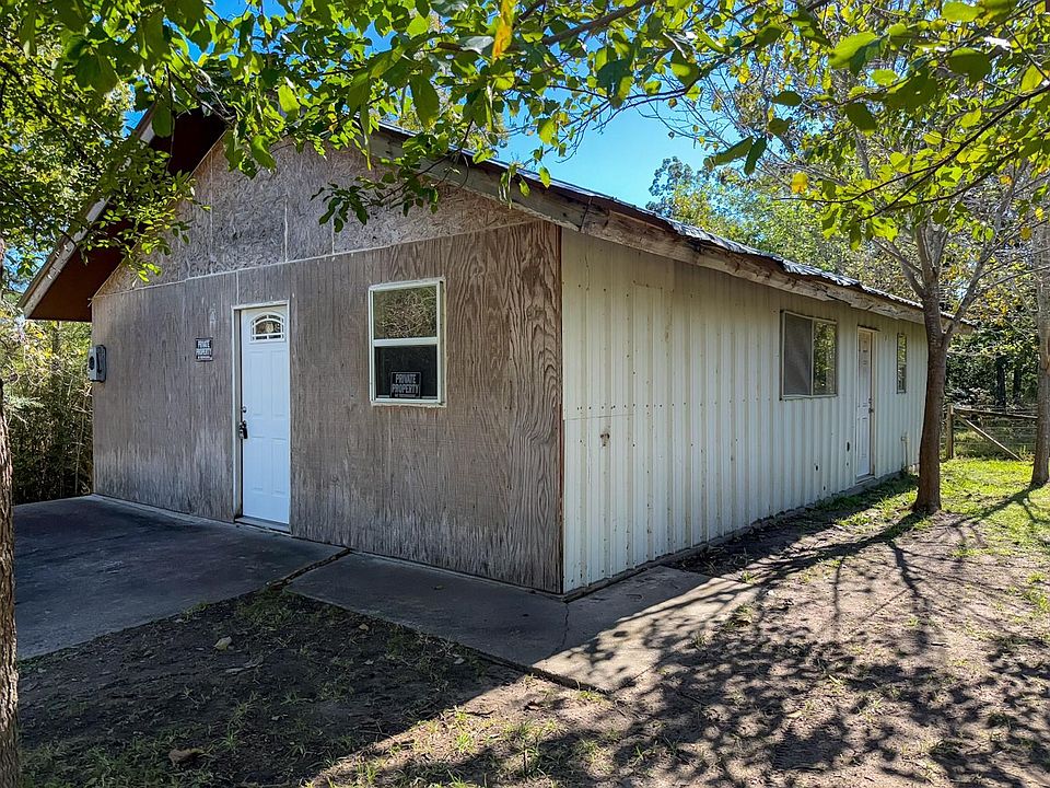 1st image of 142 W Hickory Cv