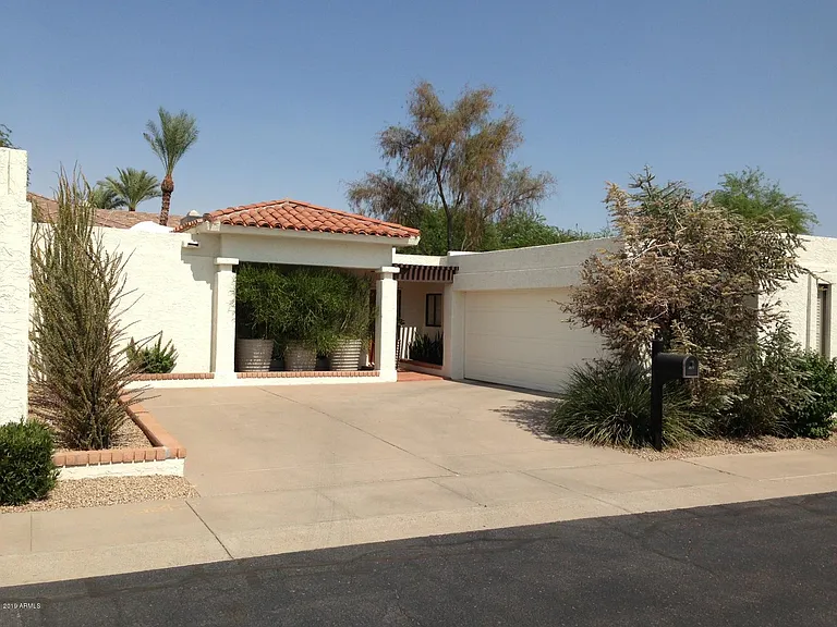 4819 N 35th Pl — Photo 1