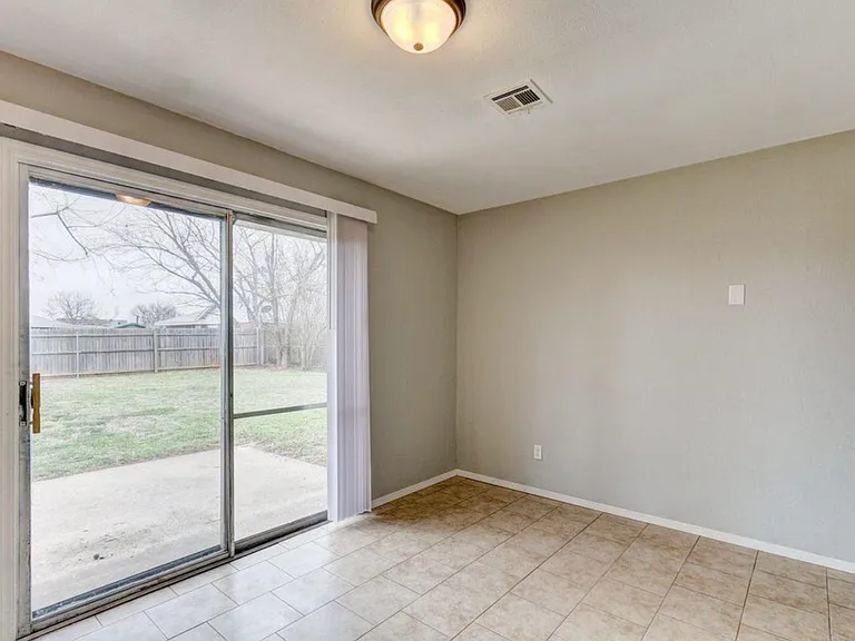 347 W Cedar Dr — Photo 7