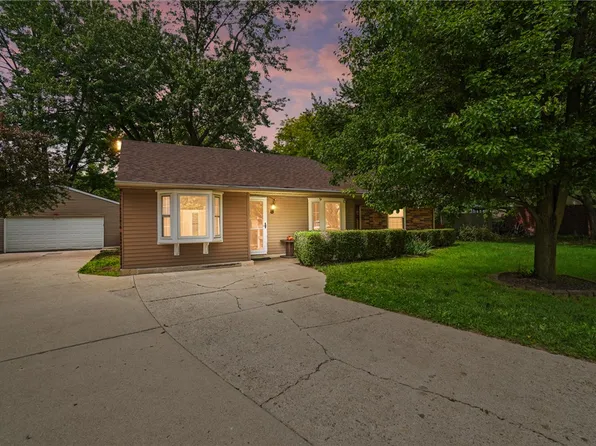 19 Angela Dr, Germantown, OH 45327