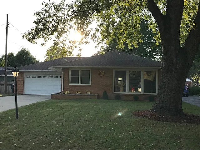 413 S Bittersweet Ln photo 1