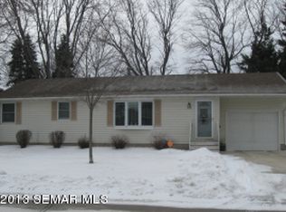 318 Lloyd Pl, Albert Lea, MN 56007