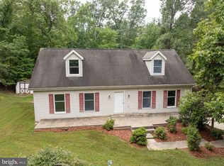 298 Ashland Woods Dr, Harpers Ferry, WV 25425