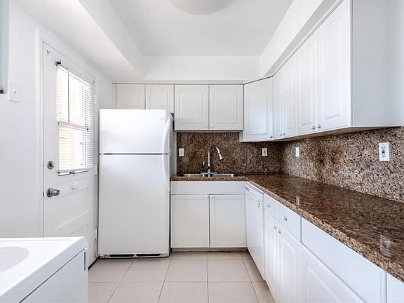 5th image of 2999 Point East Dr APT C114