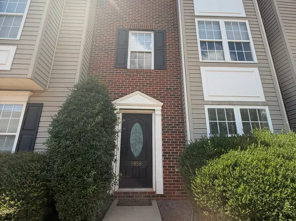 9858 Treeside Ln, Matthews, NC 28105
