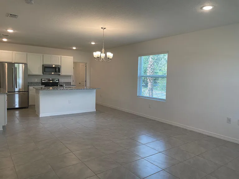 701 Costa Ln — Photo 7