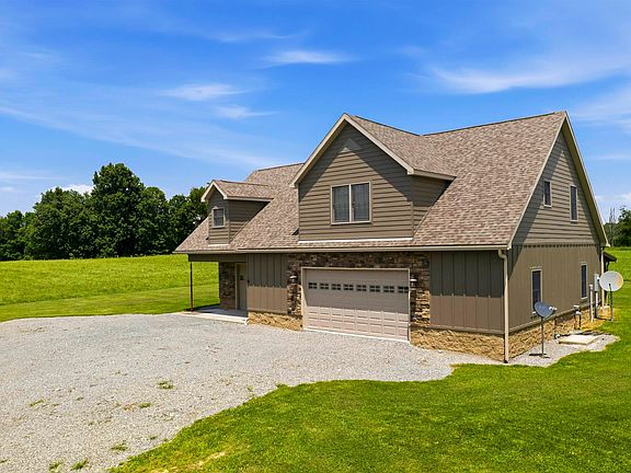 2nd image of 1586 Vannoys Mill Rd