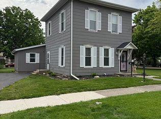 310 N 3rd St, Oregon, IL 61061